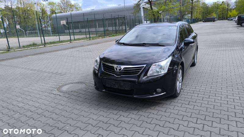 Toyota Avensis Combi 2.0 Multidrive S Executive - 2