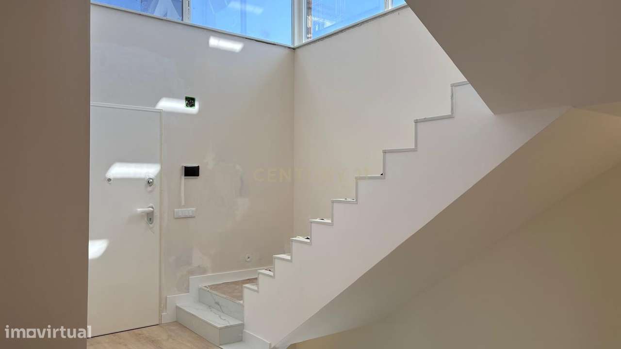 Moradia independente à venda em Famões, Odivelas-25