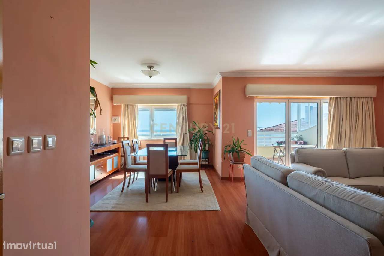 Penthouse T5 Jardins da Parede-9