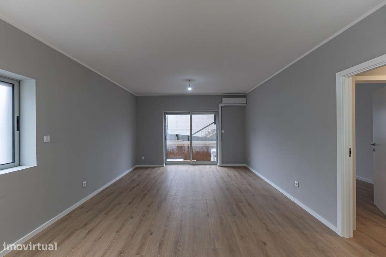 Apartamento T3 renovado | Bonfim, Porto | 105 m2-17