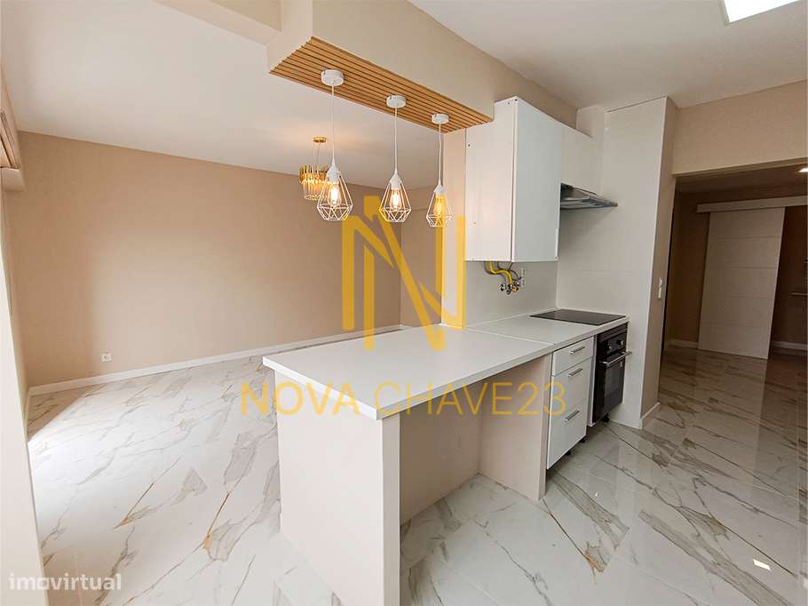 Apartamento T2 Totalmente Remodelado na Rinchoa – 91 m² | 6.º Andar-5