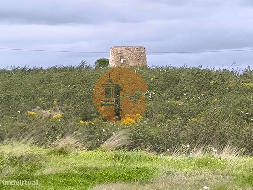 TERRENO COM MOINHO - COM 72.950 M2 - COM POSSIBILIDADE DE CONSTRUÇÃ... - Grande imagem: 3/37