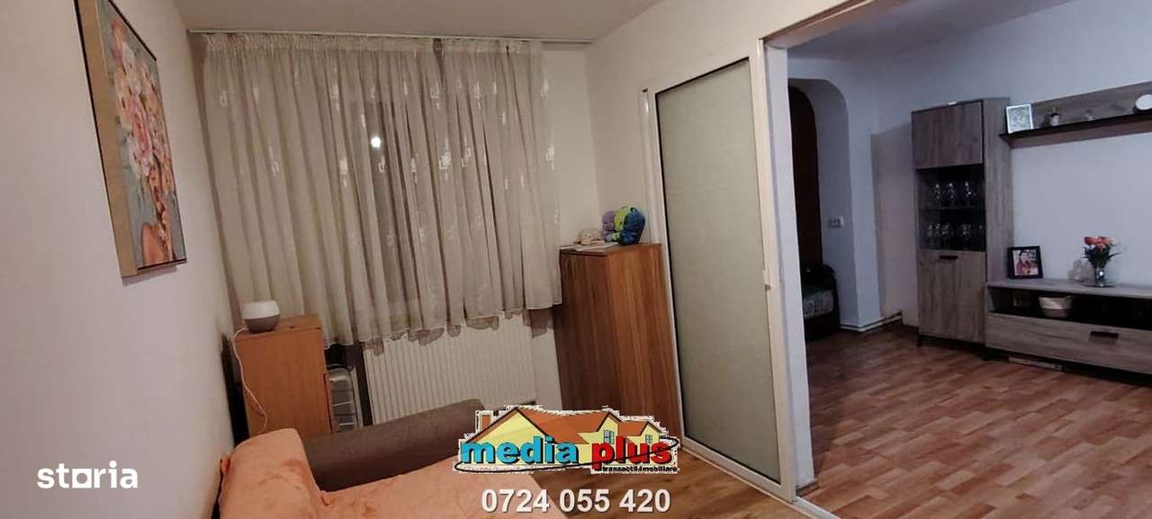 Vânzare apartament 3 camere, etaj 1, Micro 19 – mobilat complet-4