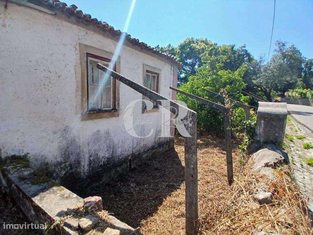 Propriedade com charme histórico, natureza e projeto aprovado em Figue-22