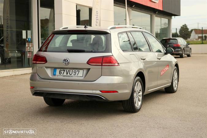 VW Golf Variant 1.6 TDi Confortline DSG - 10