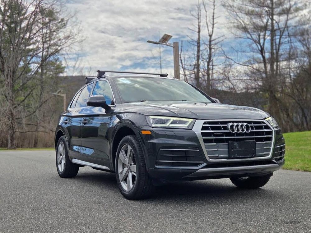 Audi Q5 FY 2.0 TFSI Quattro S tronic design 2019