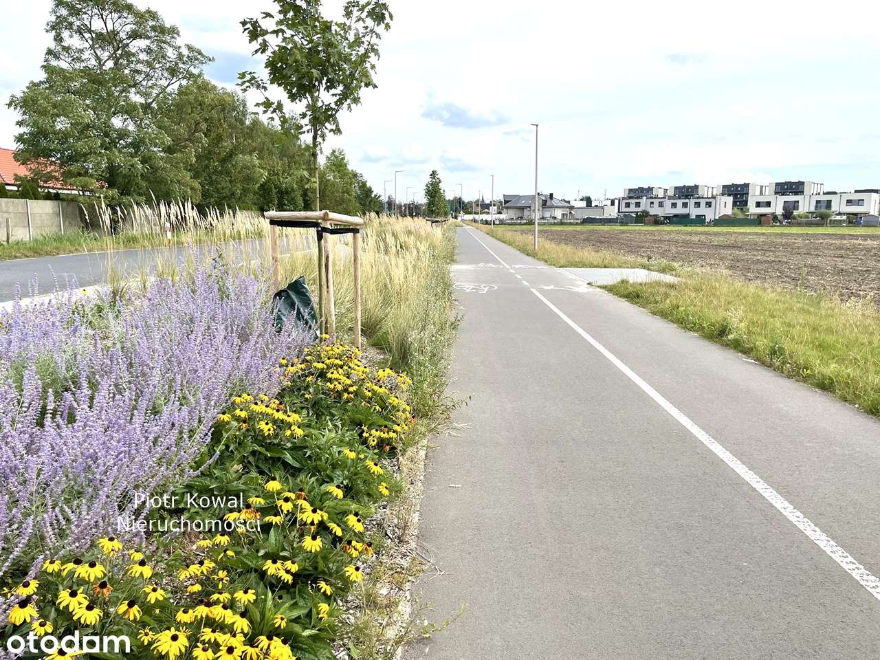 3 pok.- 58 m2 - bezczynszowe - z ogródkiem - przy lesie - 2 m-ca park.-17