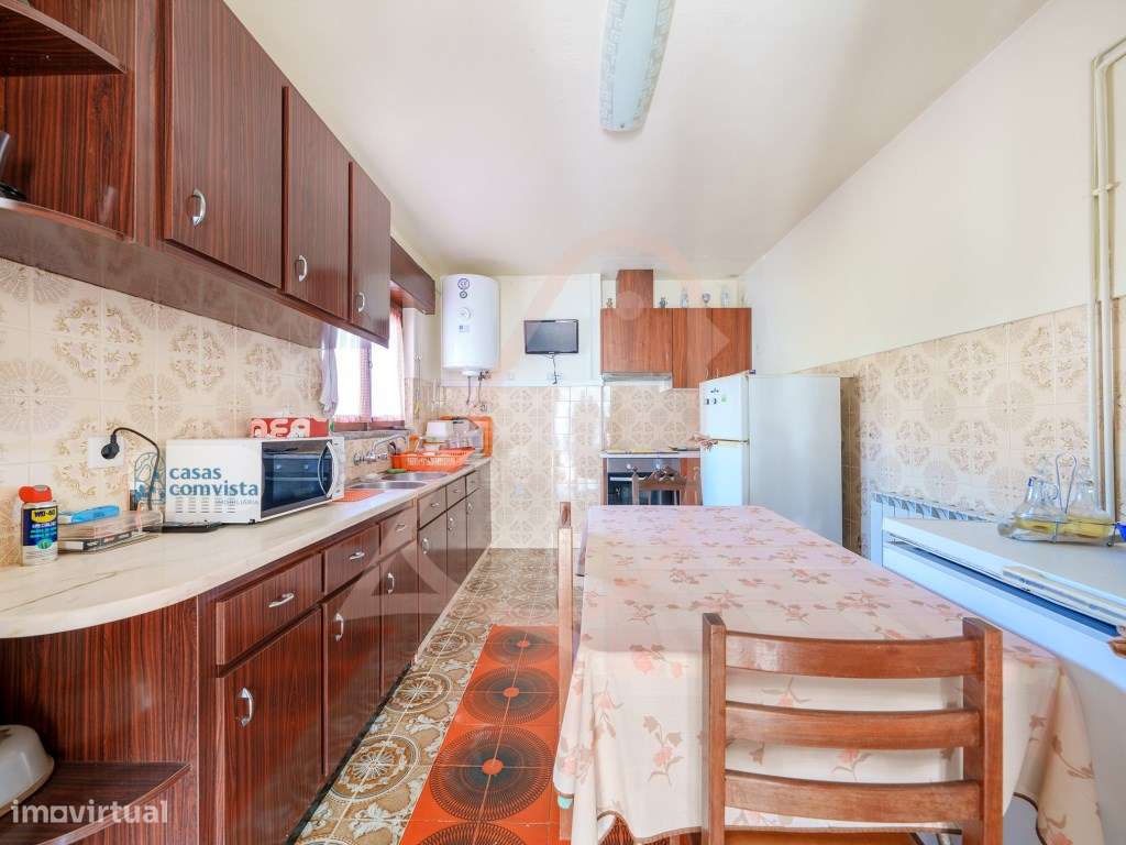 Moradia T3 e moradia para reconstrução localizada em Moita do Marti... - Grande imagem: 4/46