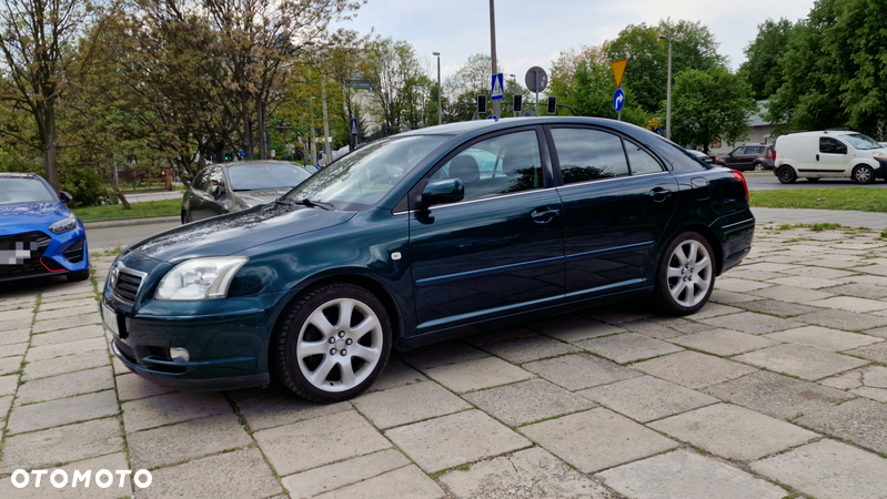 Toyota Avensis - 4