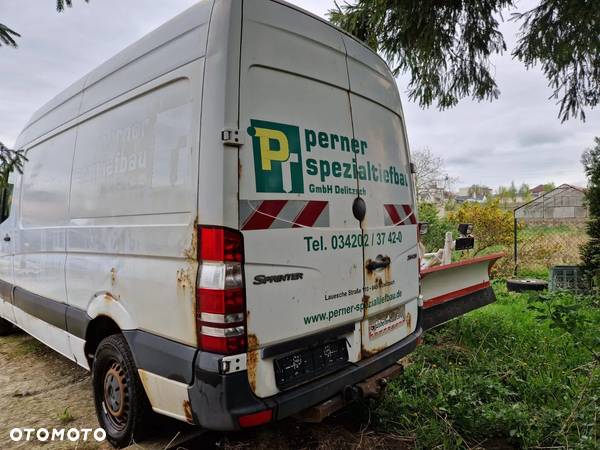 Mercedes-Benz Sprinter - 6