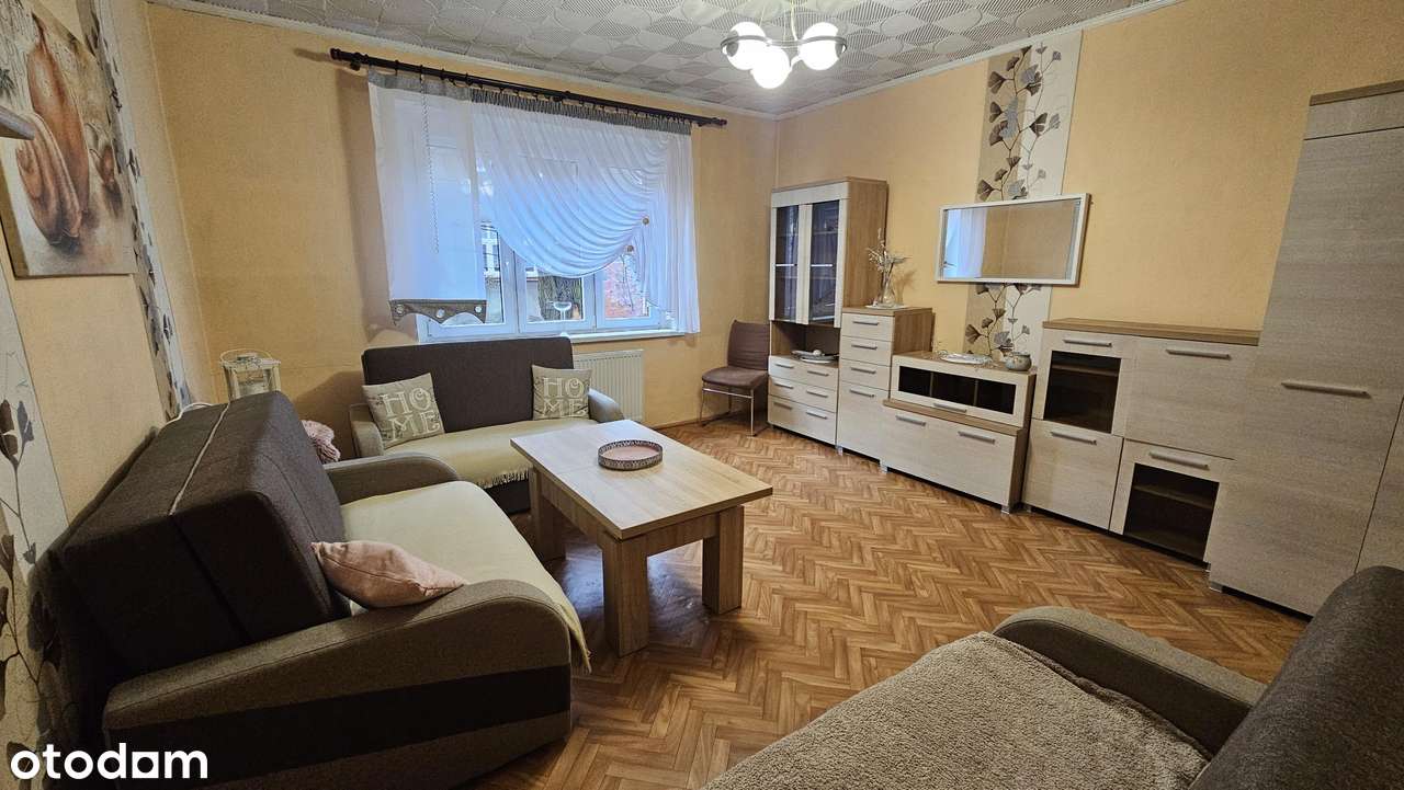 Przestronne mieszkanie 1 piętro co miejskie-3