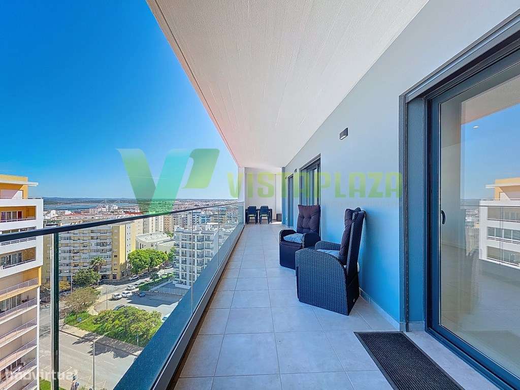 Apartamento Duplex com Terraço e Vista Panorâmica, piscina e garage...-15