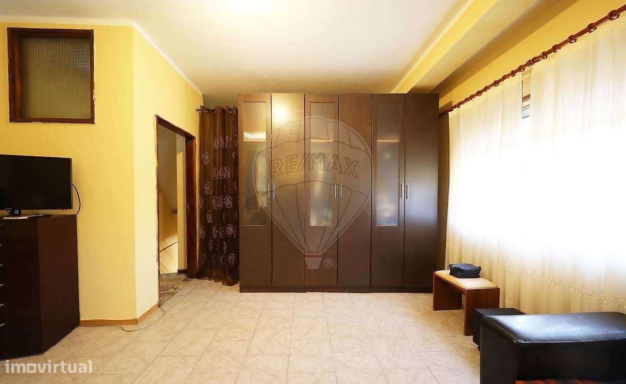 Moradia T2 para venda-12