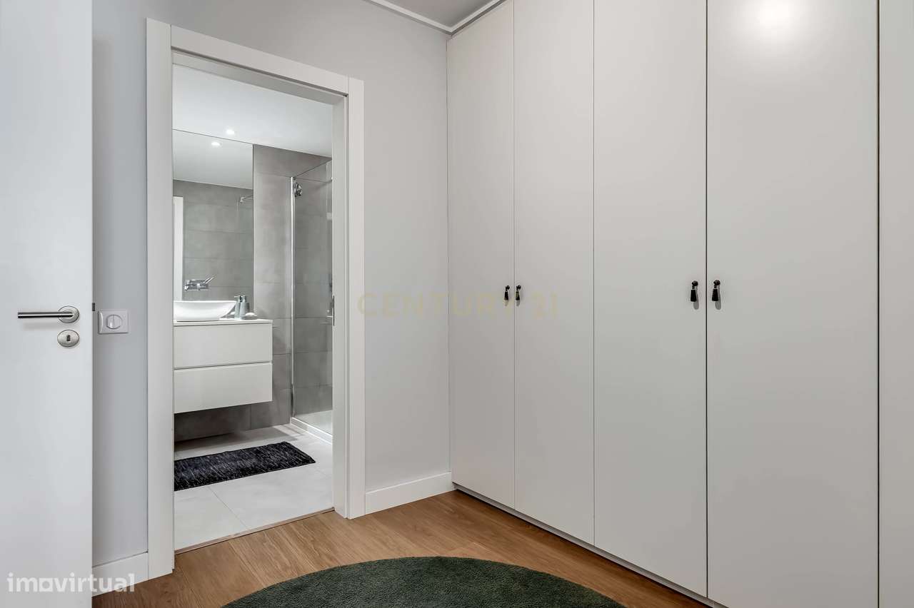 Apartamento T2 com Terraço e Parqueamento-20