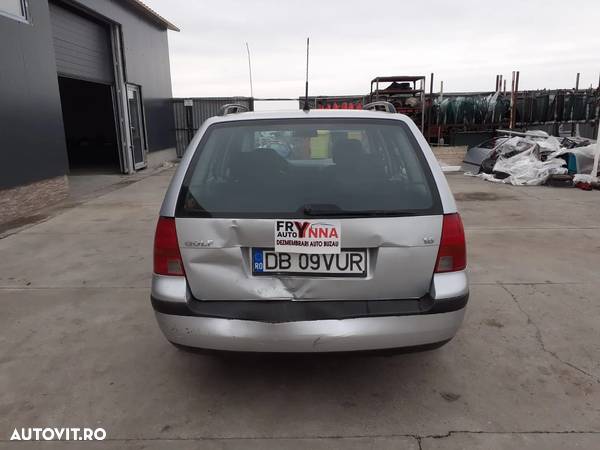 Dezmembram Volkswagen Golf 4 Combi - 3