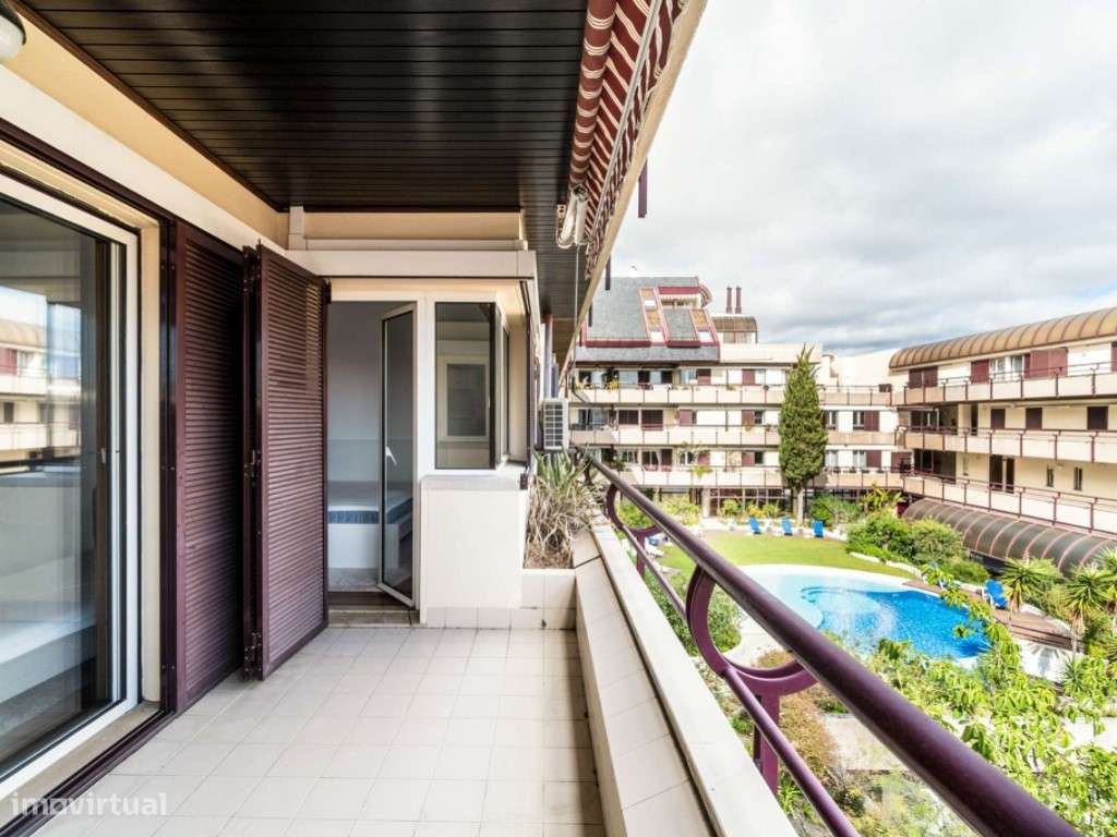 Apartamento T2 Em Condominio Fechado No Centro Do Estoril