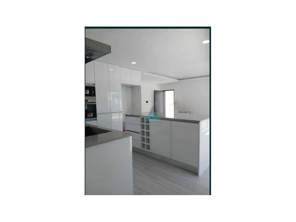 Moradia Térrea Isolada em Construção - Fernão Ferro, Seixal - Grande imagem: 5/12