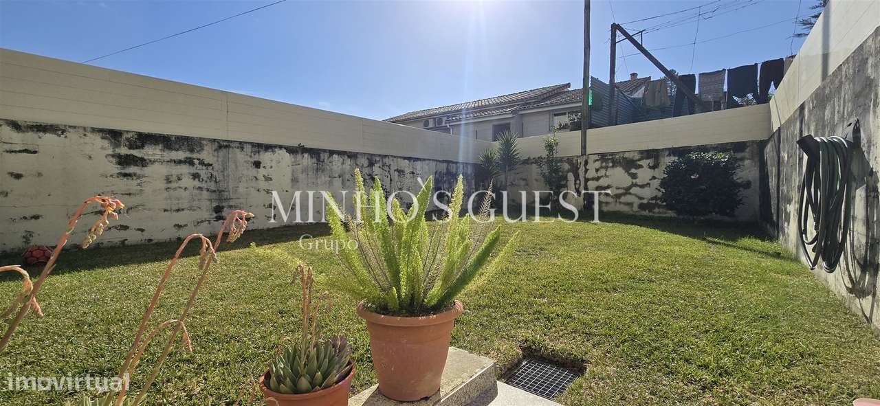 Moradia V3 c/ 1 Suite Closet, Mobilada e Equipada pronta a Habitar c/-33