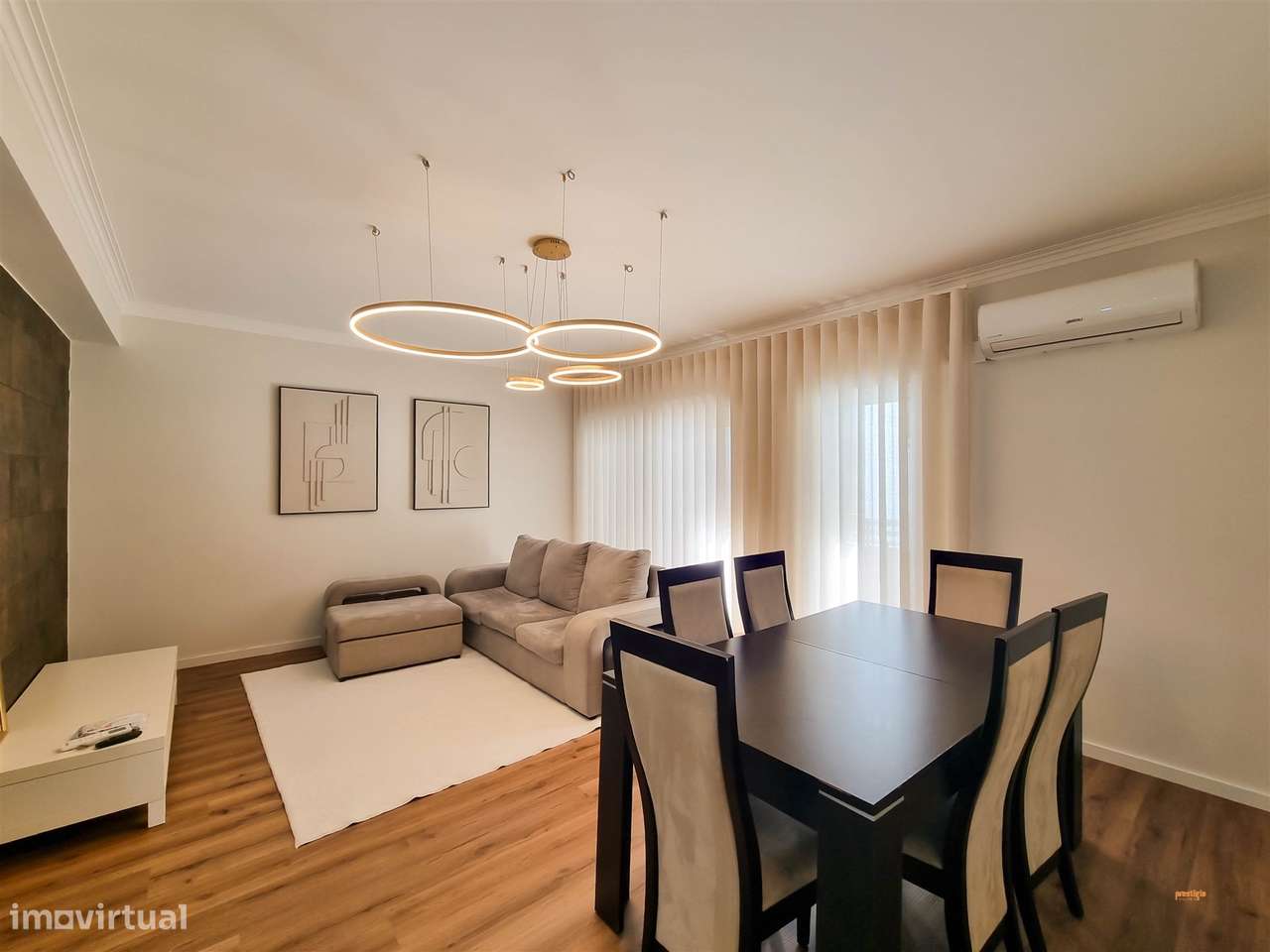 Apartamento T3 com piscina, varanda e ar condicionado-1