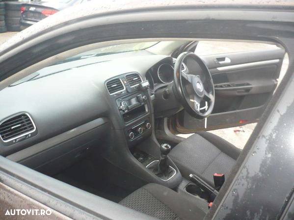 Dezmembrez Volkswagen VW Golf 6 1.6TDI Maro - 2