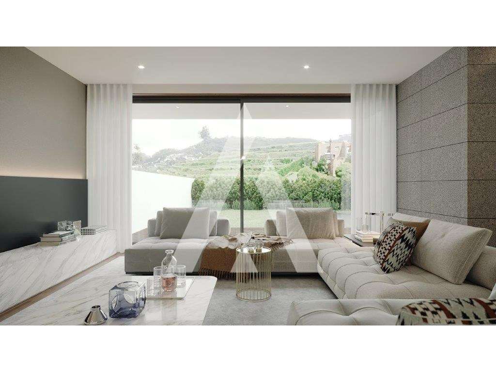 Moradia T4 de Luxo em Condomínio Privado-12