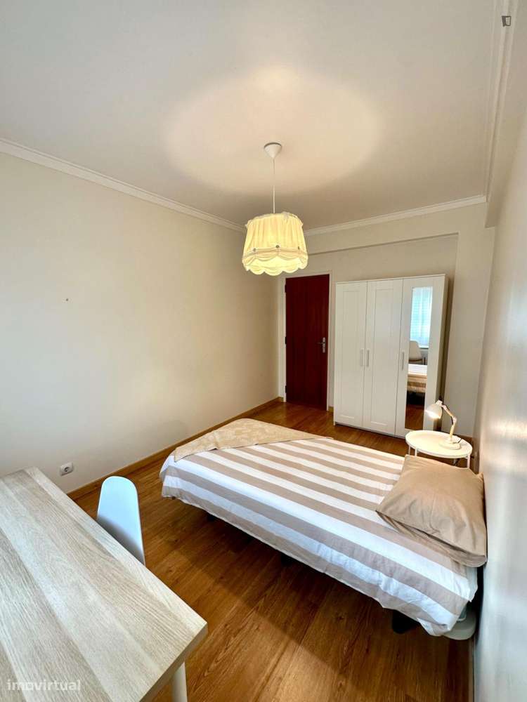 Quarto - localizado em Amadora Lisbon - Grande imagem: 4/7