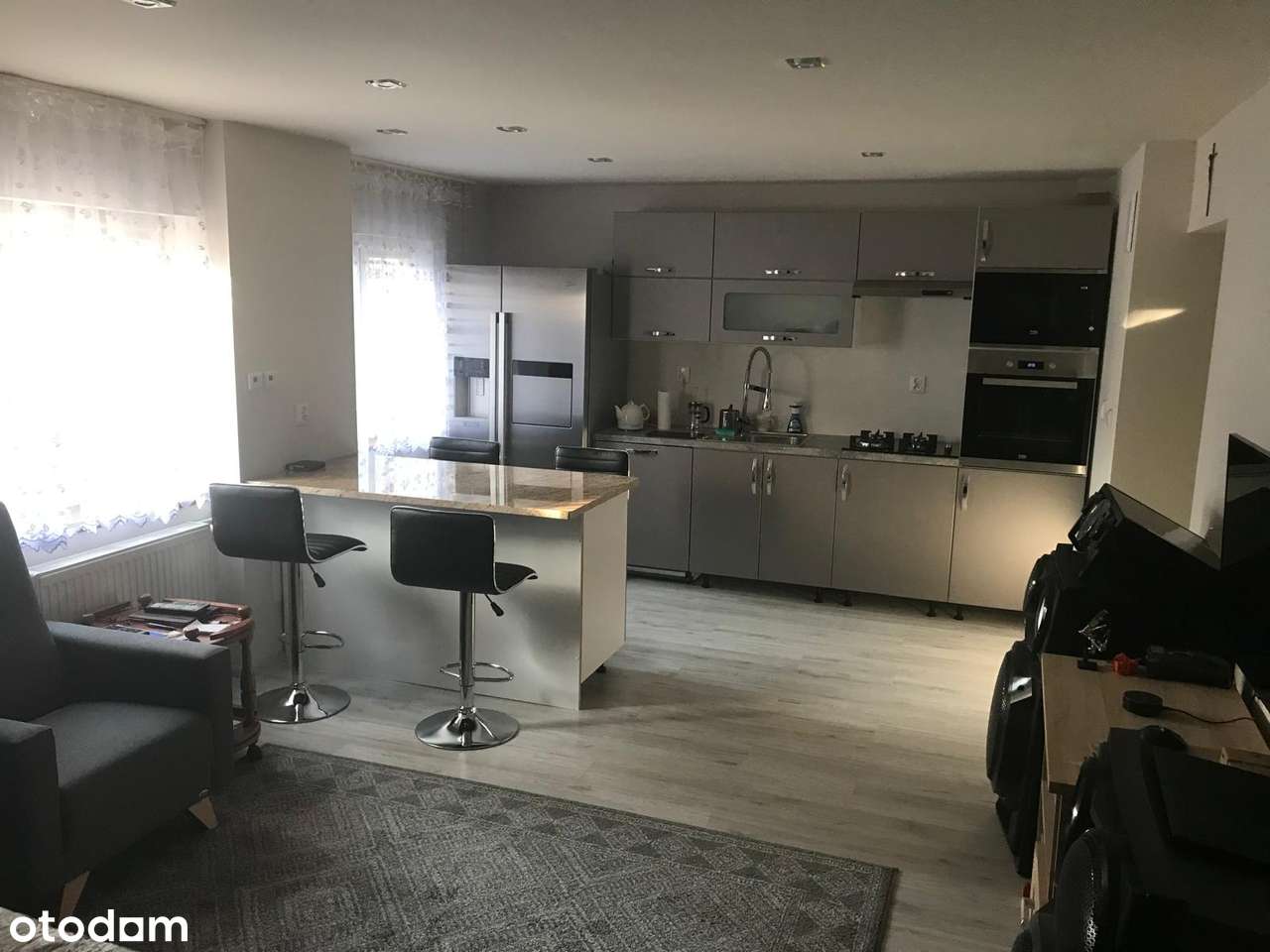 Dom 270 m2 I os. Białe Sady I do częściowego remontu I 3 mieszkania I-2