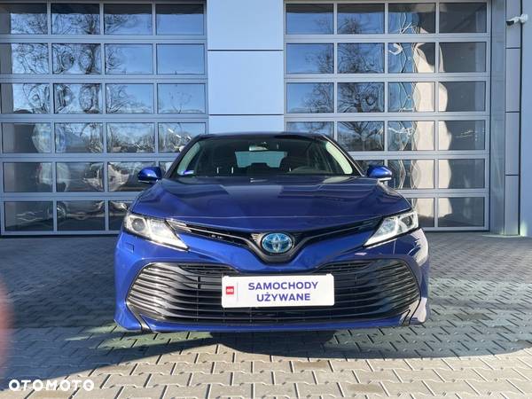 Toyota Camry - 3