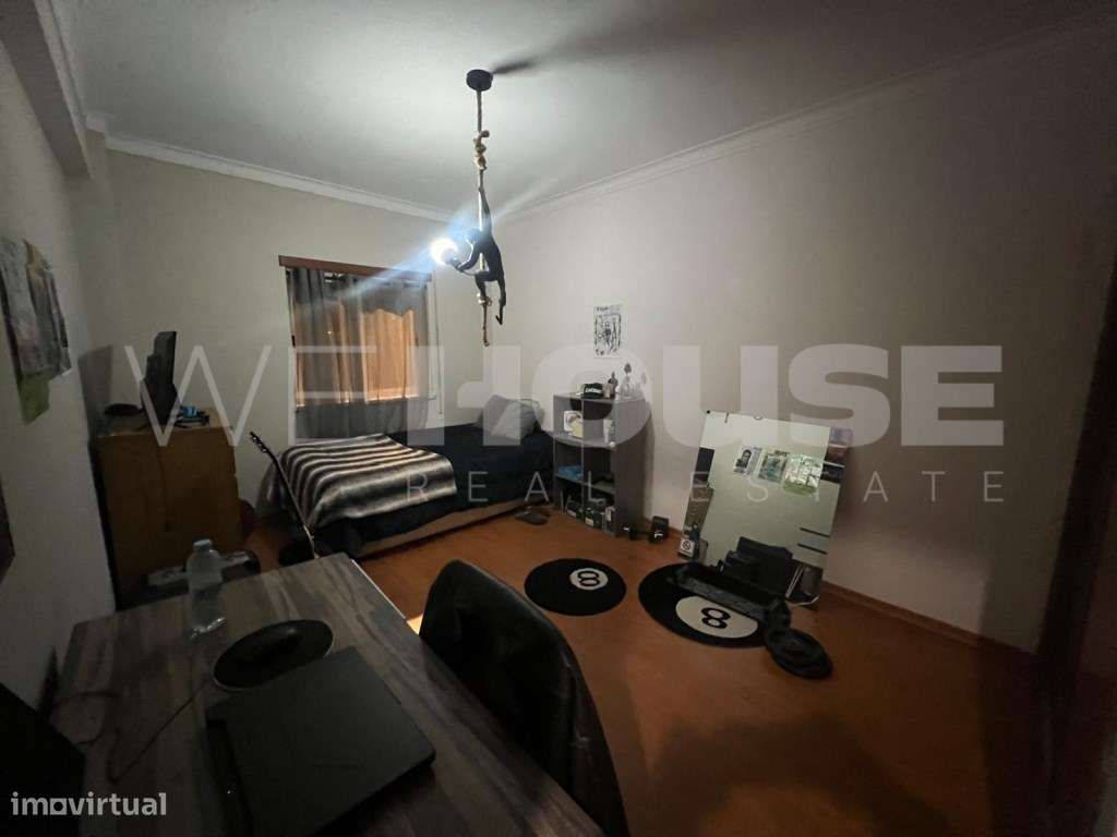 T2 com Lareira, Excelente Luz Natural e Ótima Distribuição | Pronto...-10