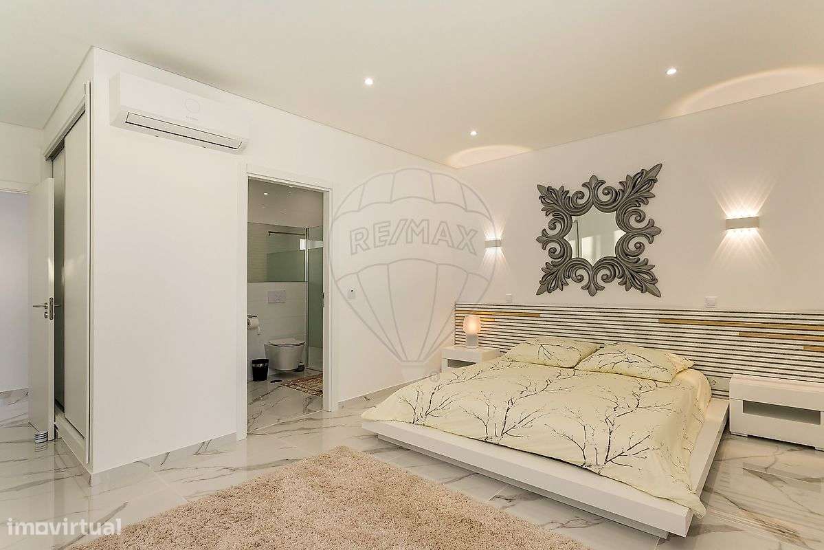 Moradia T4 para venda-9