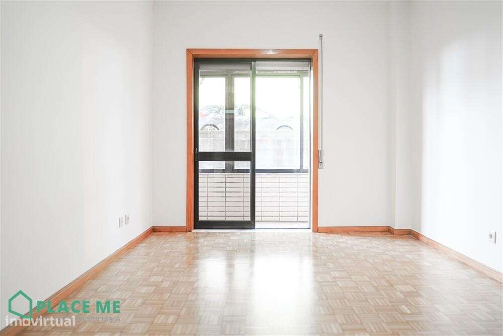 Apartamento T1+1 próximo da Estação de Comboios-24