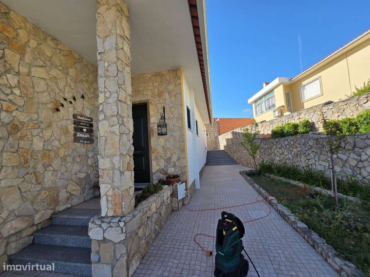 Moradia T2+1 com Anexo Independente, Jardim e Garagem – Rinchoa-20