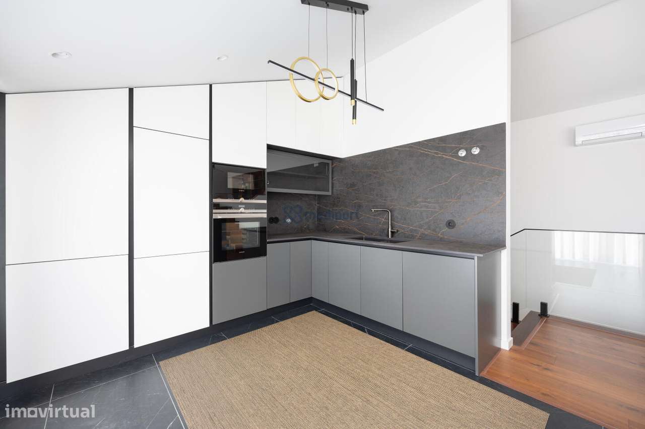 APARTAMENTO T3 JUNTO AO CASTELO LEIRIA - FACÇÃO E-31