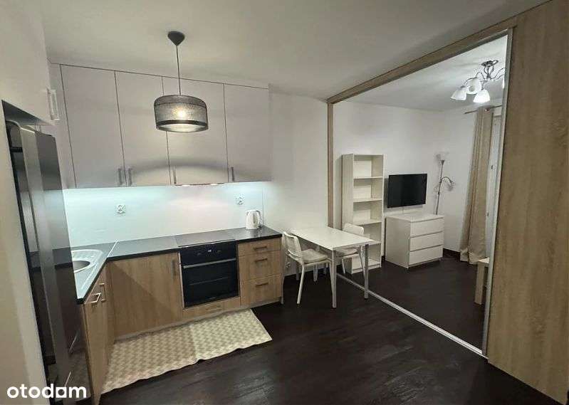 Agh-okolice, Azory / 2-niezależne pokoje, 2016r.-0