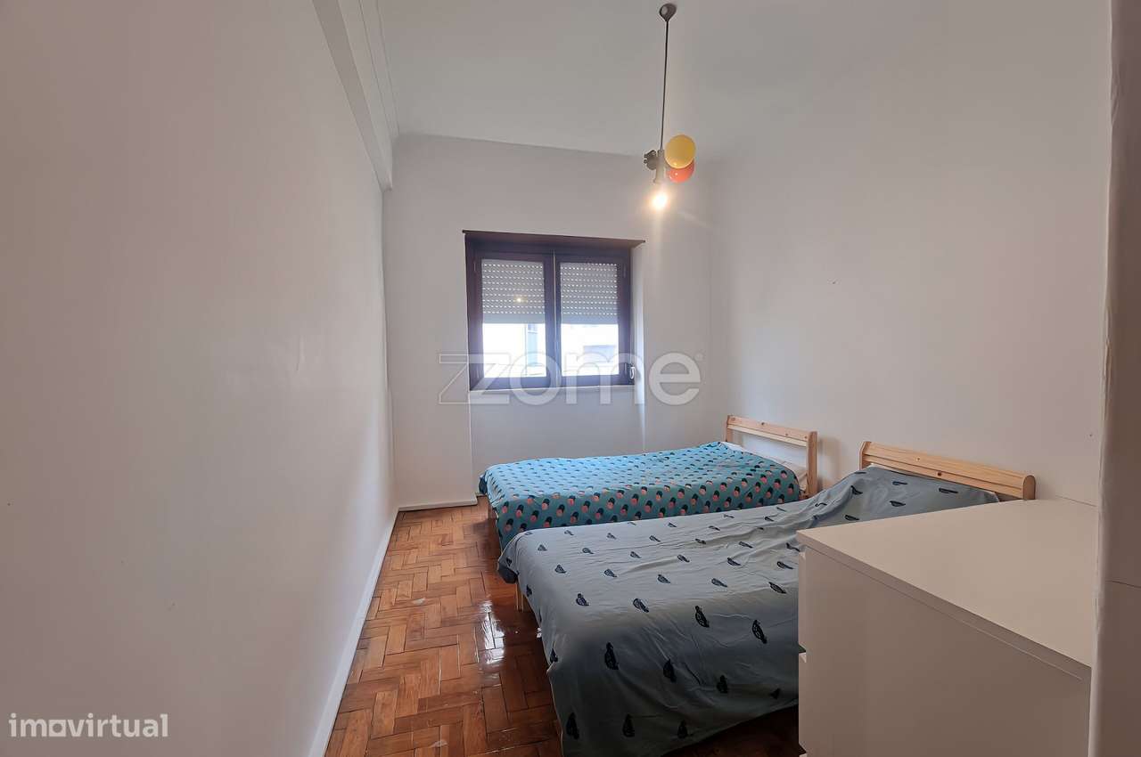 T2 Póvoa de Santo Adrião próximo a comércio, transportes e escolas-9