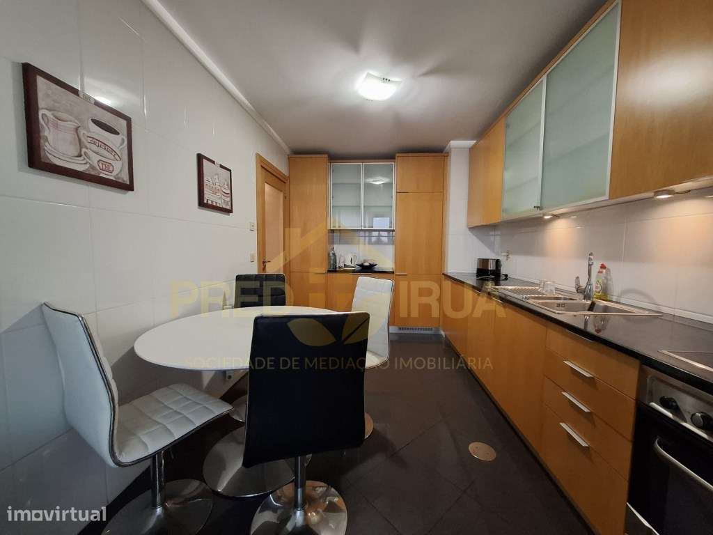 T 2 Recuado em condominio fechada piscina e ginasio com vistas de mar - Grande imagem: 3/22