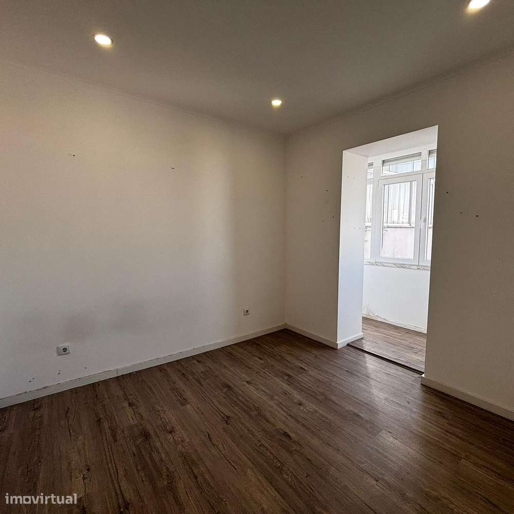 T2+1 Totalmente Remodelado em Edifício Recuperado!-15