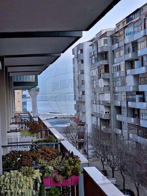 Apartamento T3 à venda em Cacilhas-31