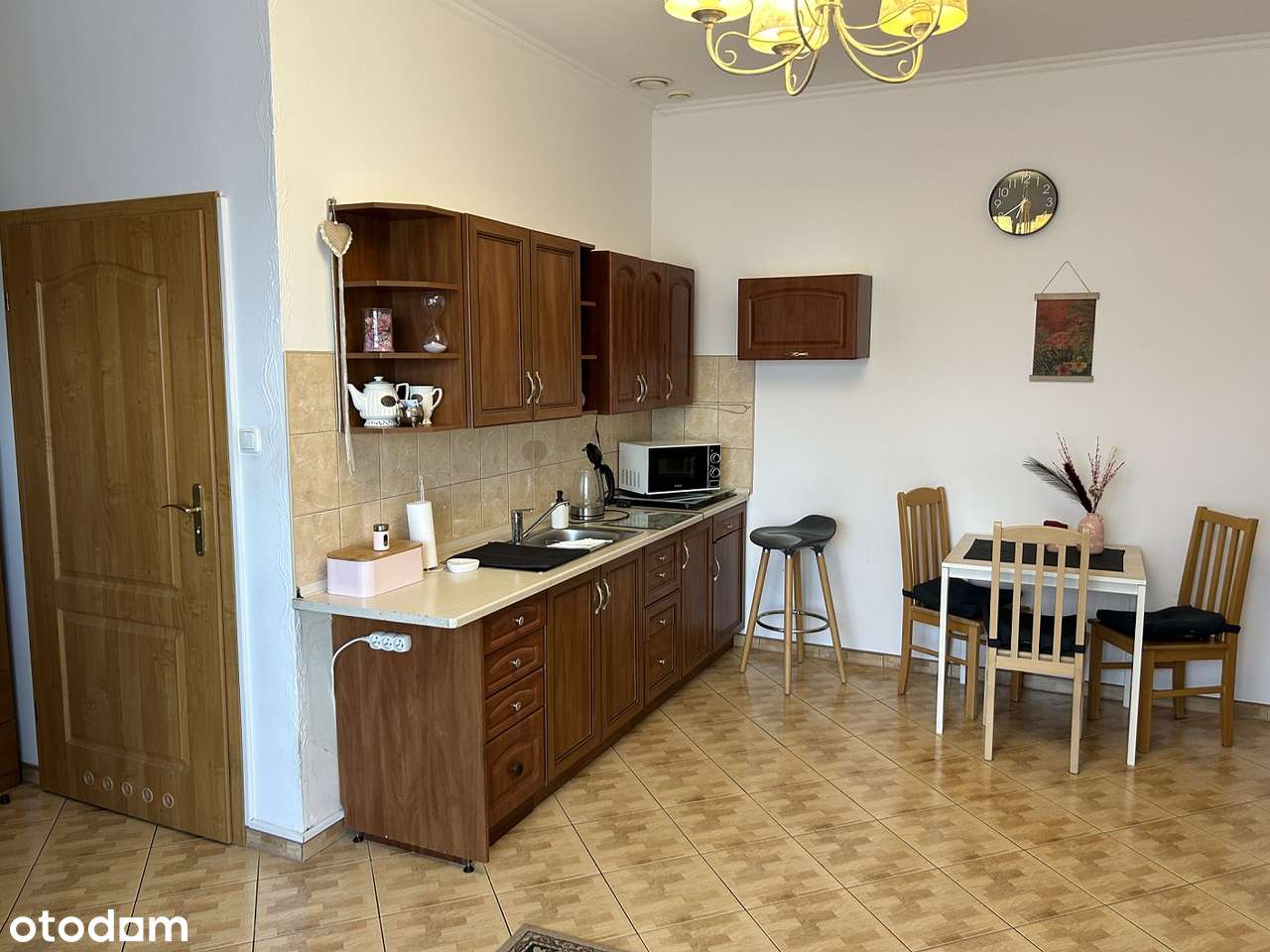 Przytulna kawalerka z ogródkiem i parkingiem w szeregowcu Tulce - Pełny obrazek: 5/13