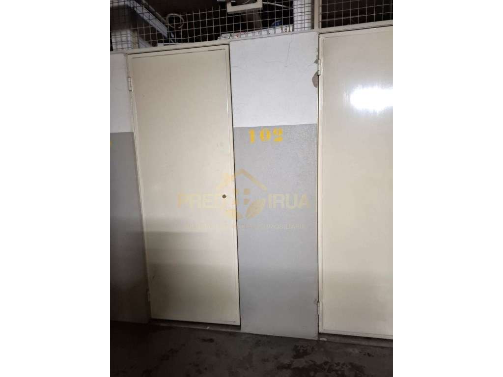 Excelente T2- Como Novo em Condominio fechado-21