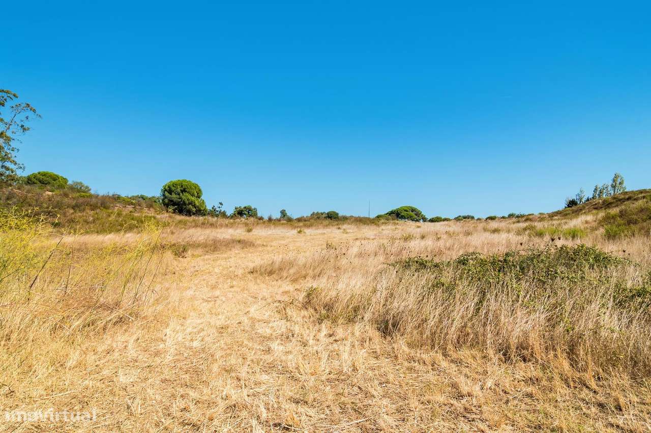 Terreno urbano em São Sebastião (Setúbal) com 17000m2-21