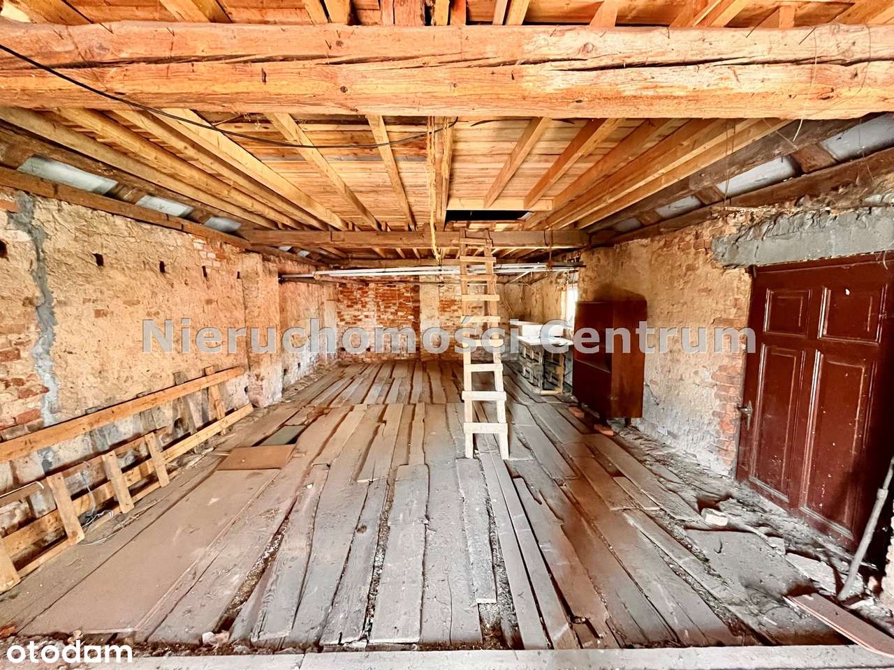 Budynek  120 m2 z garażem  w Dobromierzu obok Jeziora Dobromierskiego-7