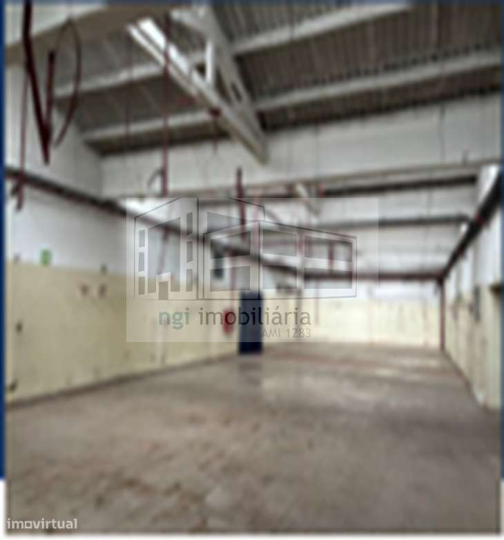 Armazém Industrial em Alfragide - Grande imagem: 2/5