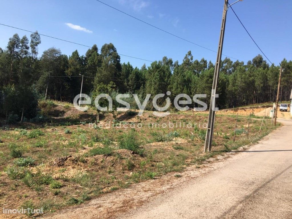 Terreno Rústico com 1300 m2 em zona Urbana em Espariz, Tábua