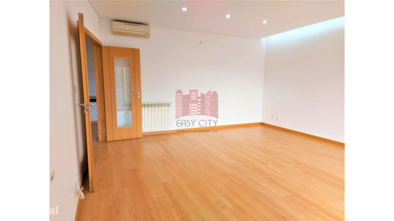 Apartamento T3 em Colinas do Cruzeiro-7