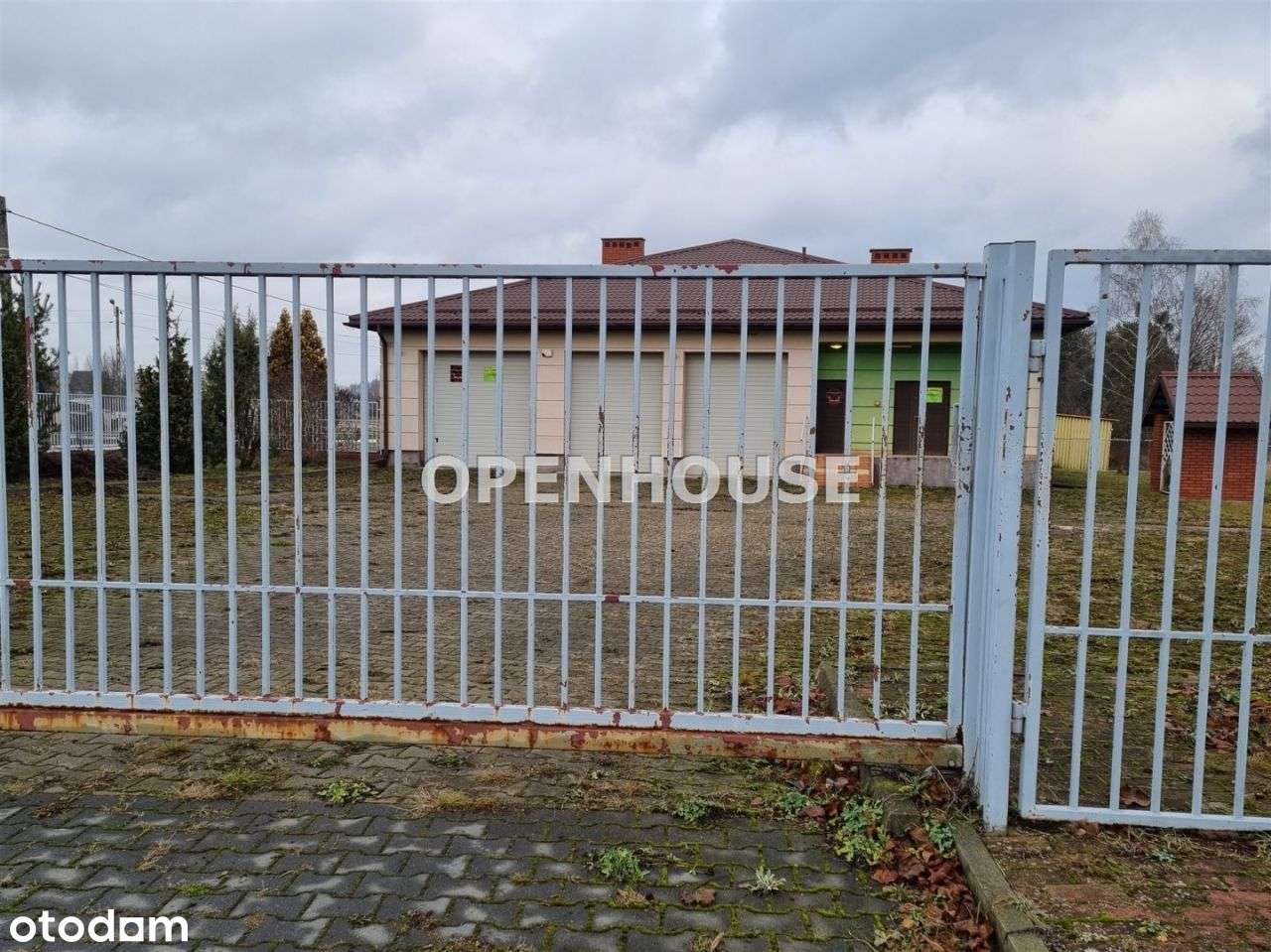 Dom,Biura,Garaże Wys.5m,10 miejsc par.Dział-1700m2-16