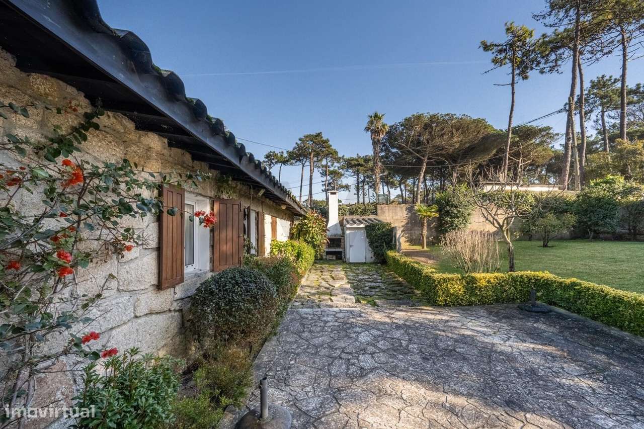 Moradia Térrea Exclusiva: O Refúgio Perfeito a 200m da Praia ⛱️ - Grande imagem: 4/26