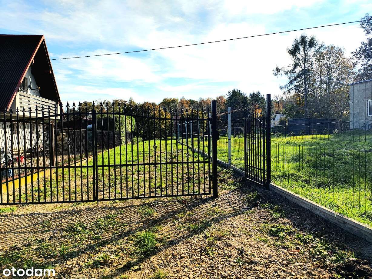 Działka budowlana, ogrodzona z garażem Jaworzno  ul. Źródlana-4