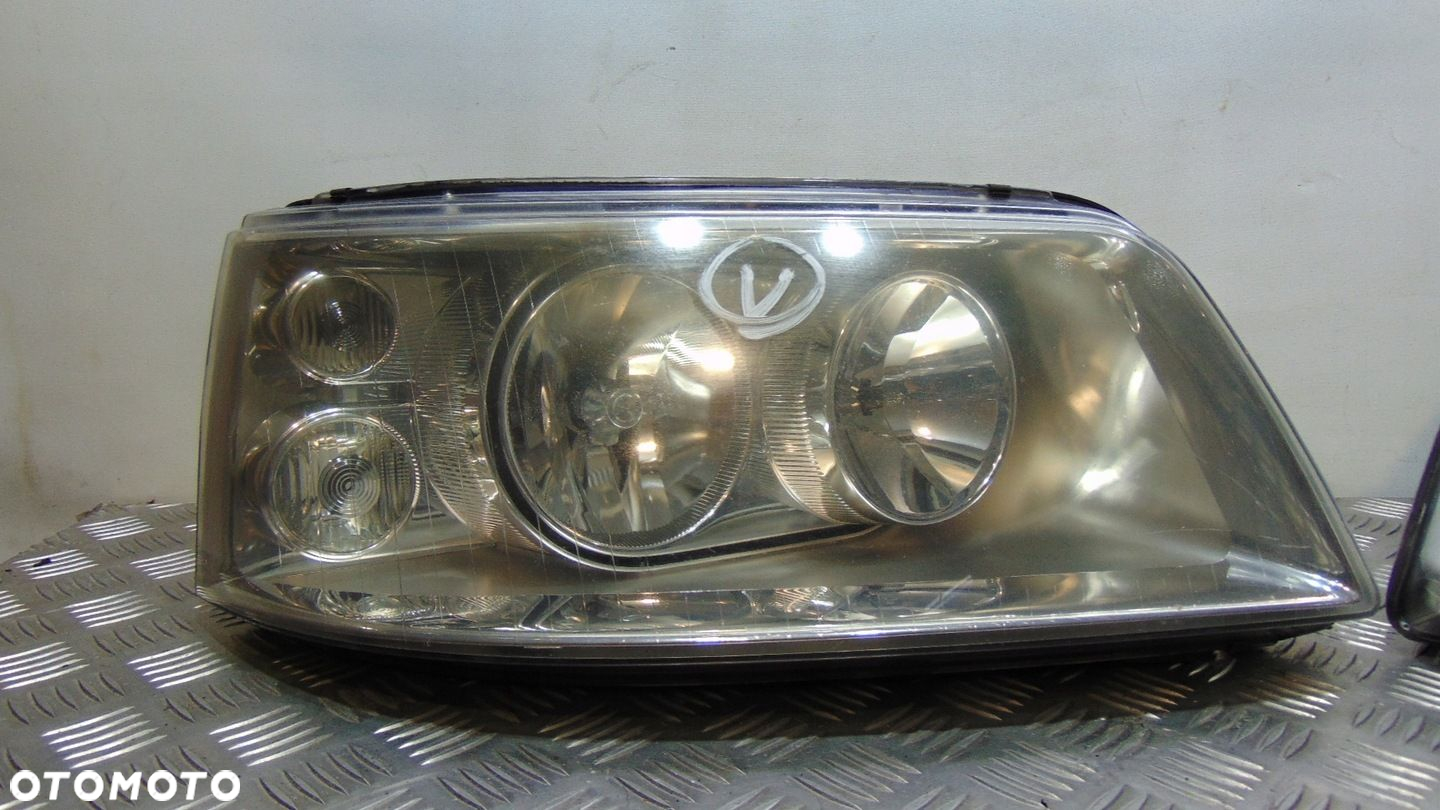 VW T5 LAMPY PRZEDNIE PRZÓD LAMPA 7H1941016 - 2