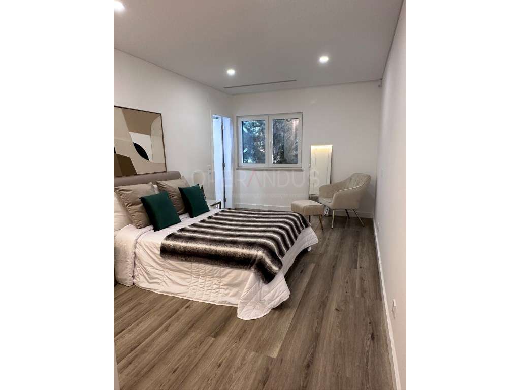 Moradia Isolada T4 Venda Almada-15